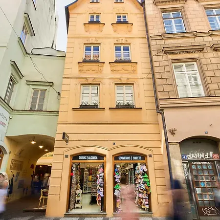 Nelis I Boutique In Old Town