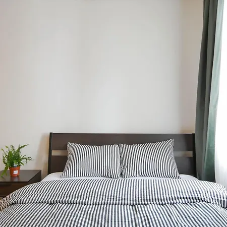 Apartment Spires And Spirits Old Town Boutique *