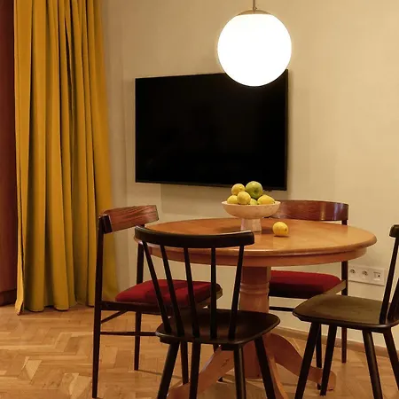 Nelis I Boutique In Old Town Prag